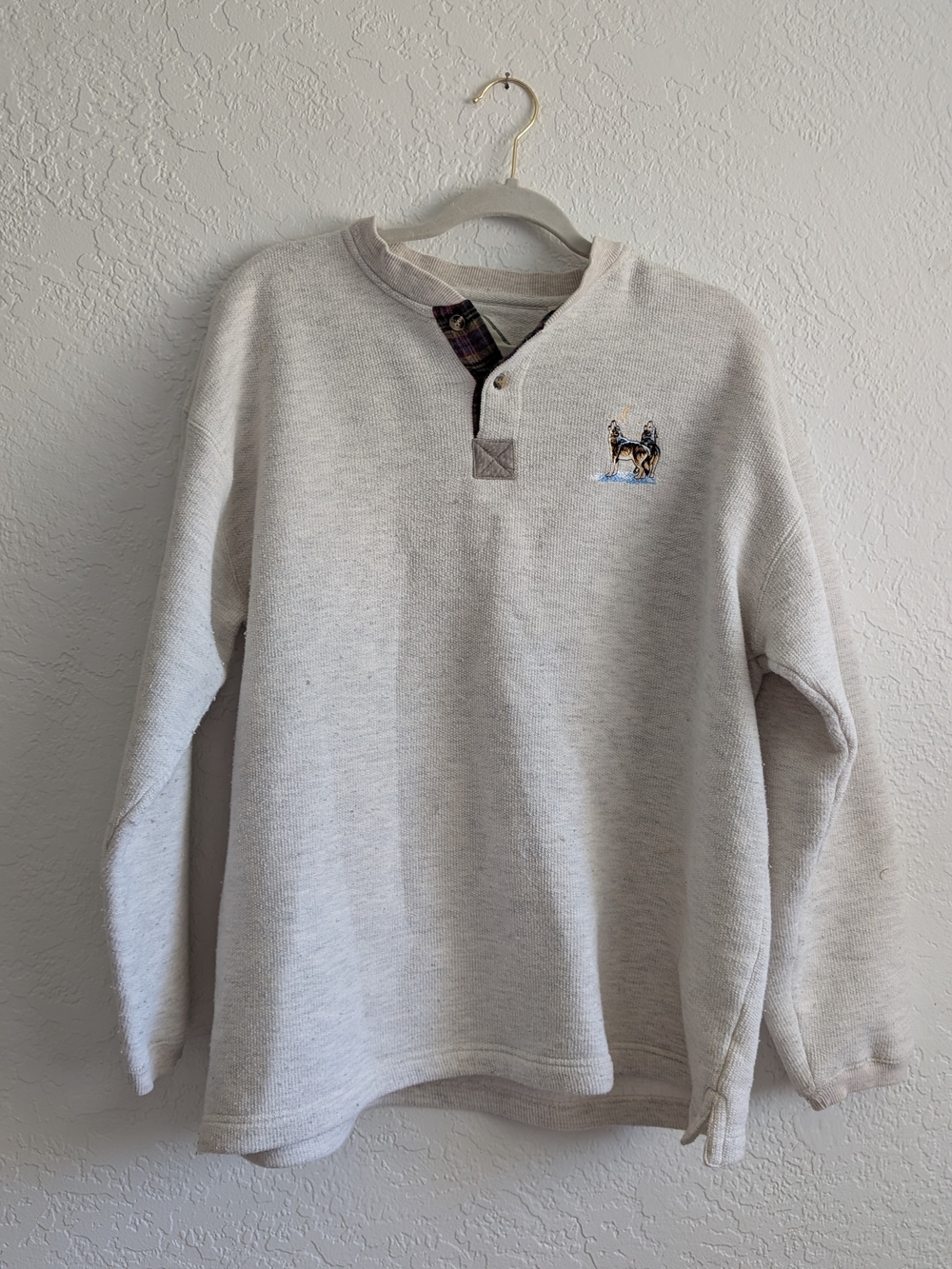 Men's Cream Long-Sleeve Henley Sweatshirt with Embroidered Dog